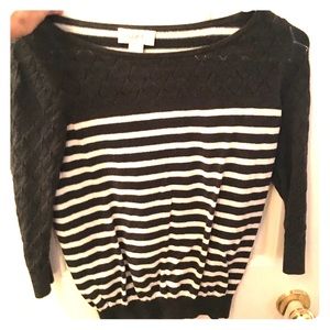 Long sleeved cropped sweater